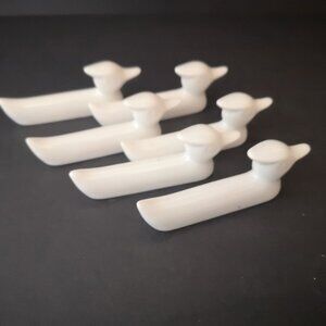 NIB VTG Glazed Porcelain Duck Shaped Knife or Chopsticks Rests Set of 6 White